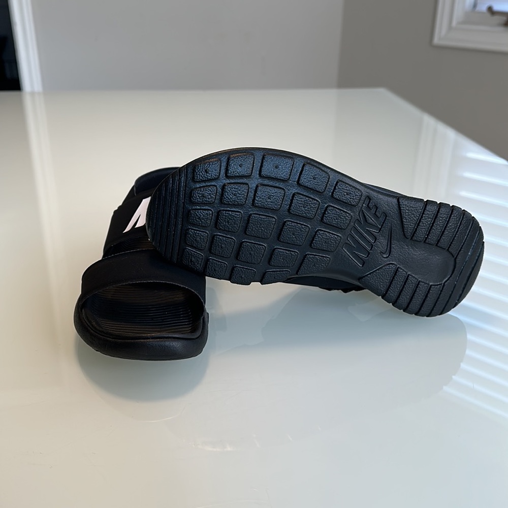 Nike Sandals NWOT - Picture 4 of 4